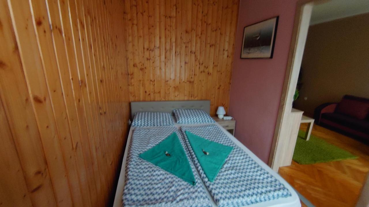 Koroesi Apartman Печ Экстерьер фото