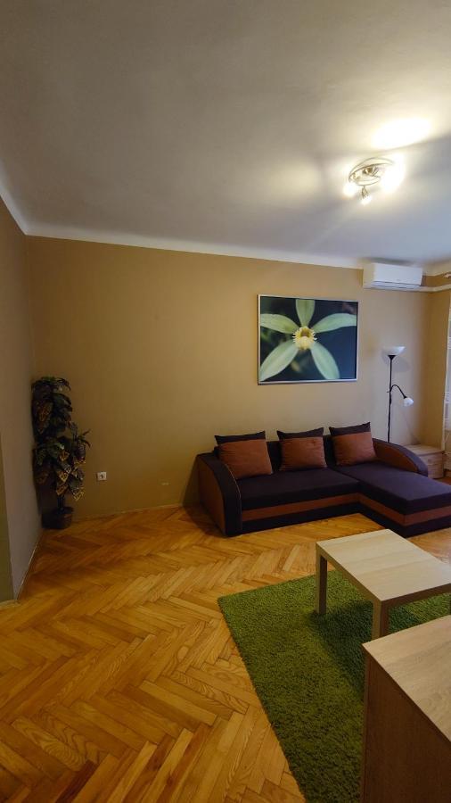 Koroesi Apartman Печ Экстерьер фото