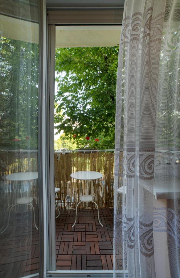 Koroesi Apartman Печ Экстерьер фото