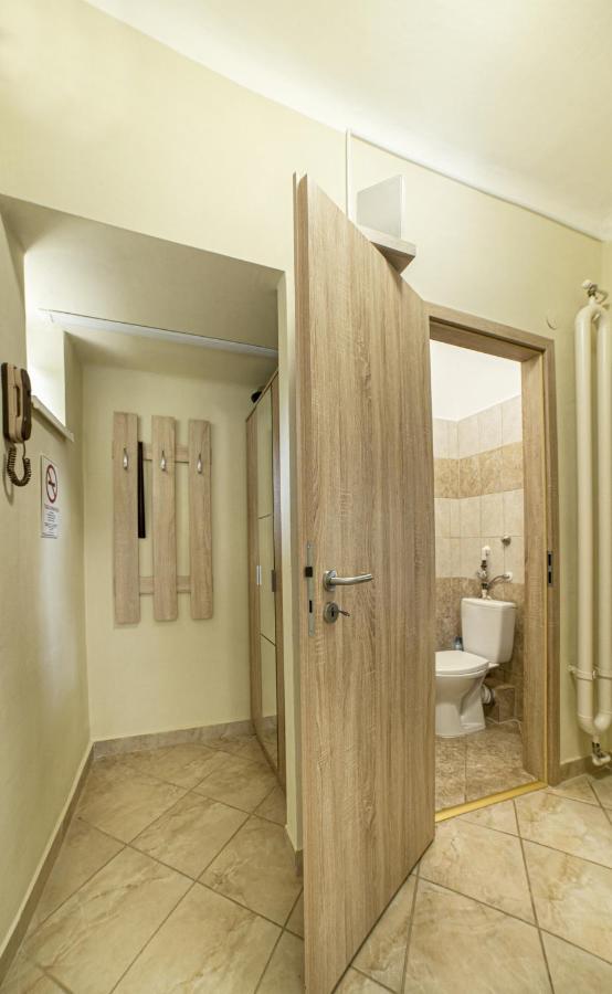 Koroesi Apartman Печ Экстерьер фото