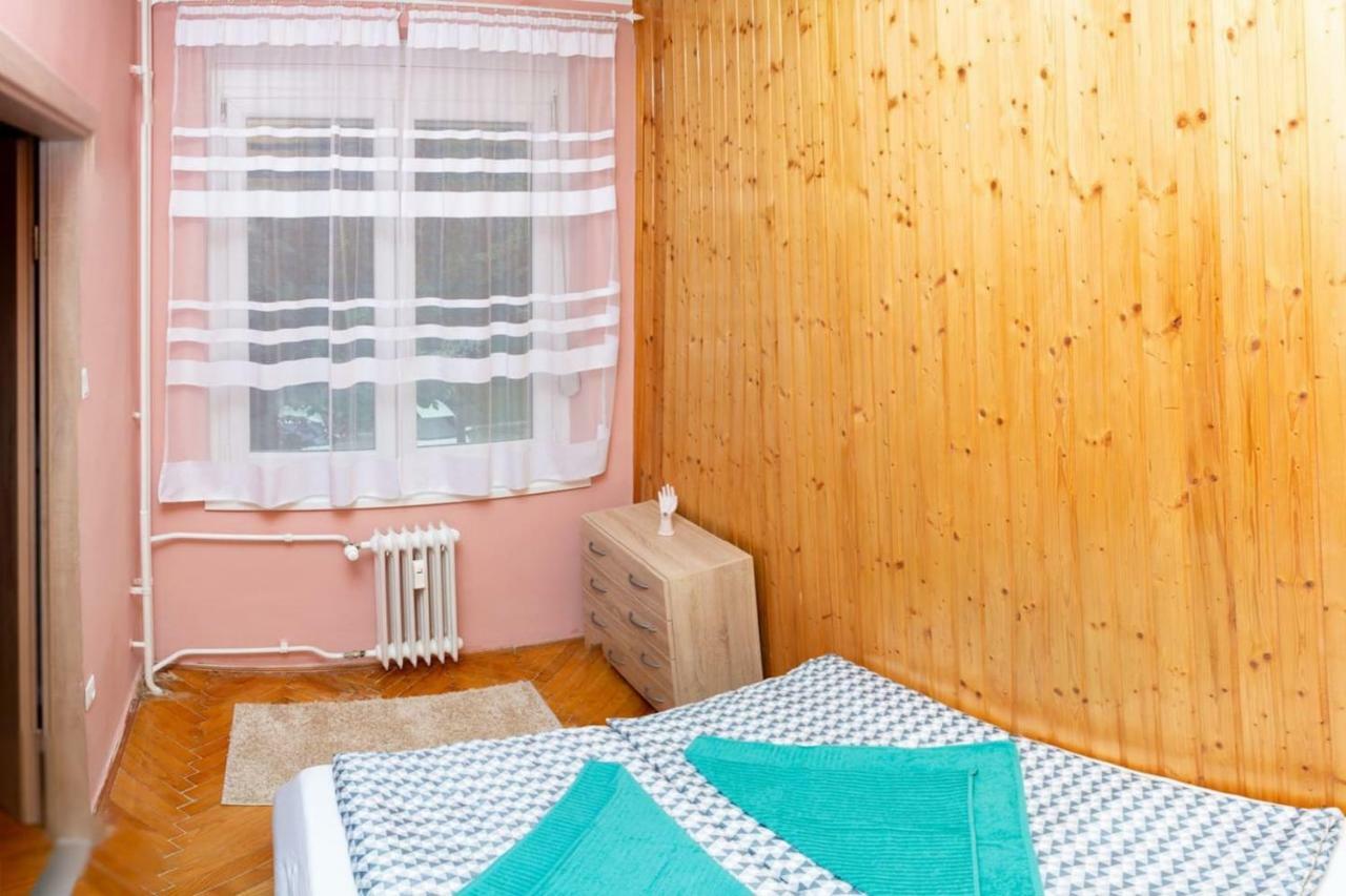 Koroesi Apartman Печ Экстерьер фото