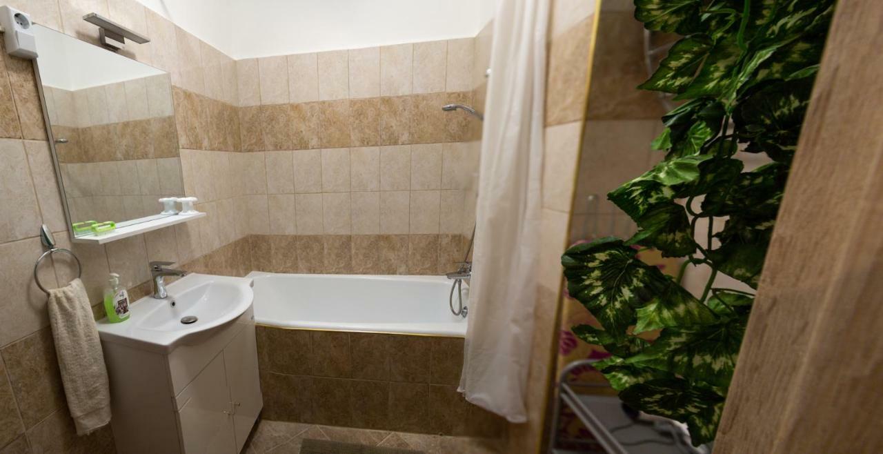 Koroesi Apartman Печ Экстерьер фото